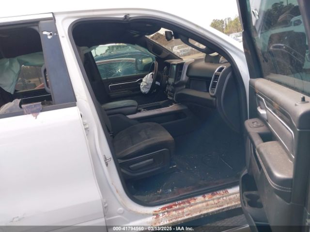 2019 RAM 1500 1C6SRFFT3KN560353 Photo 4