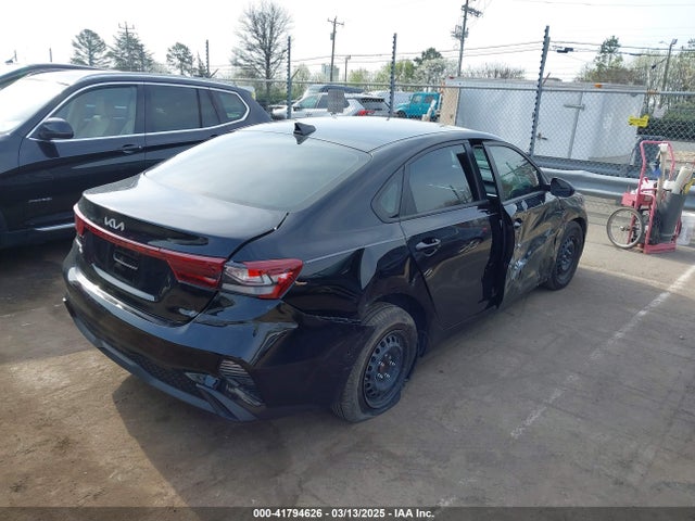 3KPF24AD9PE551672 KIA FORTE LX