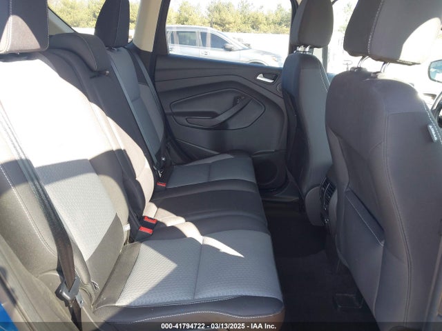 1FMCU0GD8HUD64564 Ford ESCAPE SE