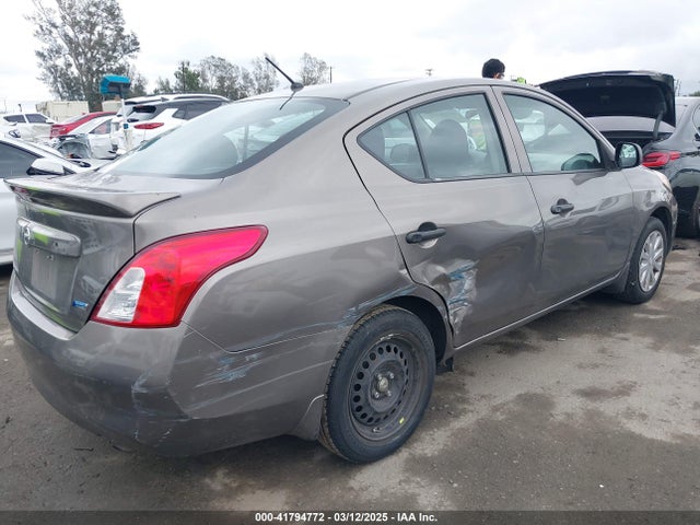3N1CN7AP4EL839469 Nissan Versa 1.6 S+