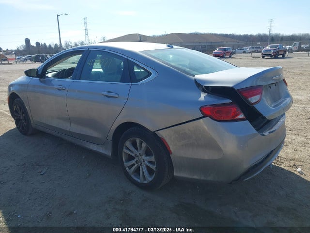 Chrysler 200 Limited 2015 1C3CCCAB4FN687666 Image 3