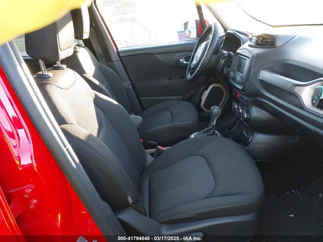 ZACCJABT0FPB62548 Jeep Renegade Latitude