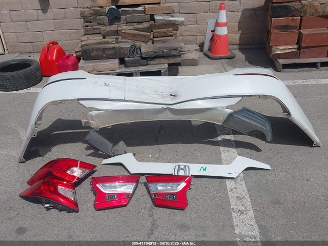 1HGCV1F19JA018854 Honda ACCORD LX