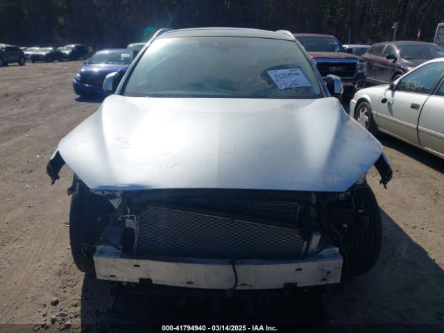 3PCAJ5M18KF102894 Infiniti Qx50 Essential
