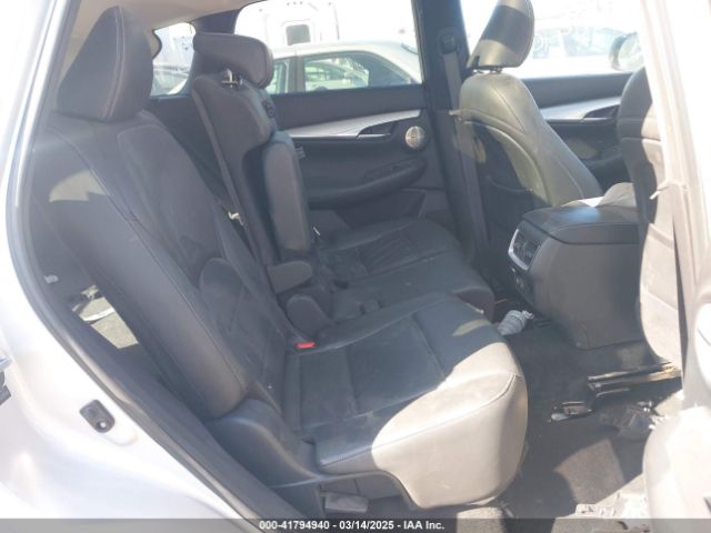 3PCAJ5M18KF102894 Infiniti Qx50 Essential