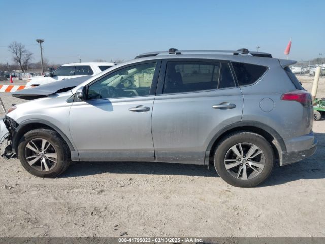 JTMRFREV5JJ234239 Toyota Rav4 Xle