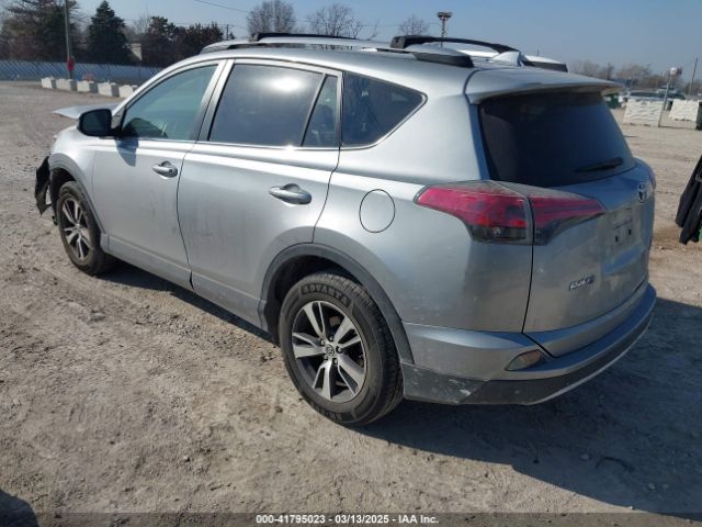 JTMRFREV5JJ234239 Toyota Rav4 Xle