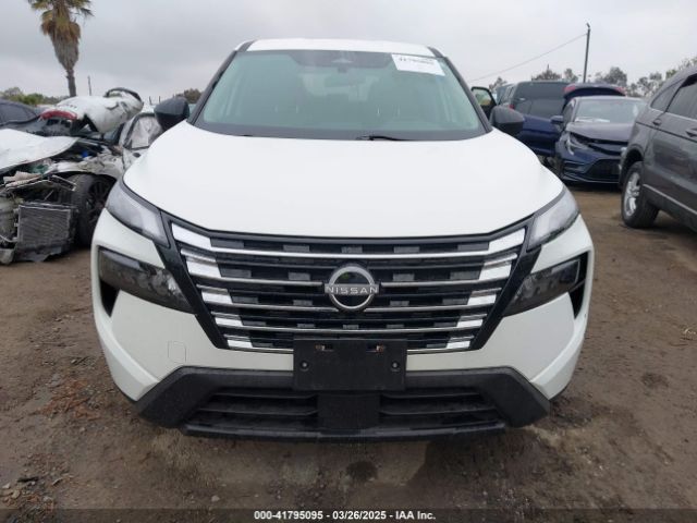 5N1BT3AA2RC730153 Nissan Rogue S Fwd