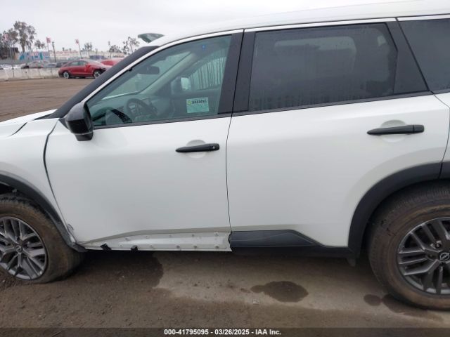 5N1BT3AA2RC730153 Nissan Rogue S Fwd