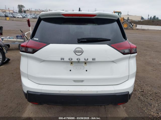 5N1BT3AA2RC730153 Nissan Rogue S Fwd