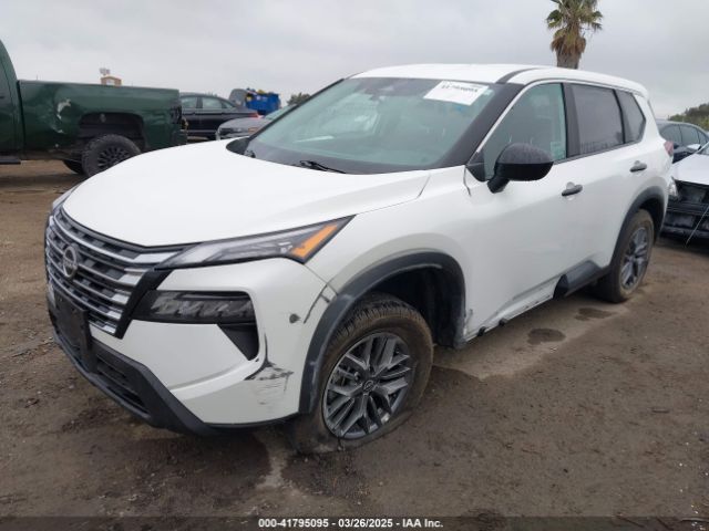 5N1BT3AA2RC730153 Nissan Rogue S Fwd