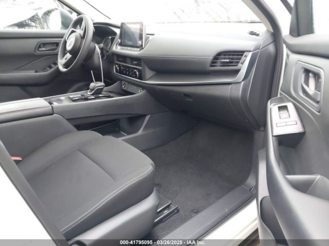 5N1BT3AA2RC730153 Nissan Rogue S Fwd