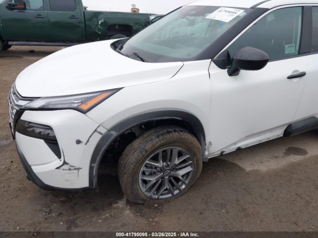 5N1BT3AA2RC730153 Nissan Rogue S Fwd