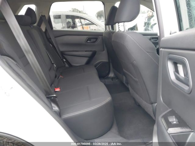 5N1BT3AA2RC730153 Nissan Rogue S Fwd