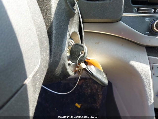 5NPD74LF1HH037352 Hyundai ELANTRA SE