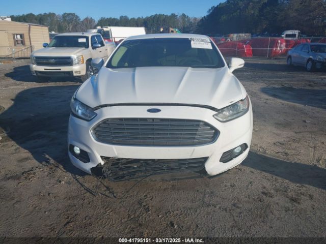 1FA6P0H73E5367563 Ford FUSION SE