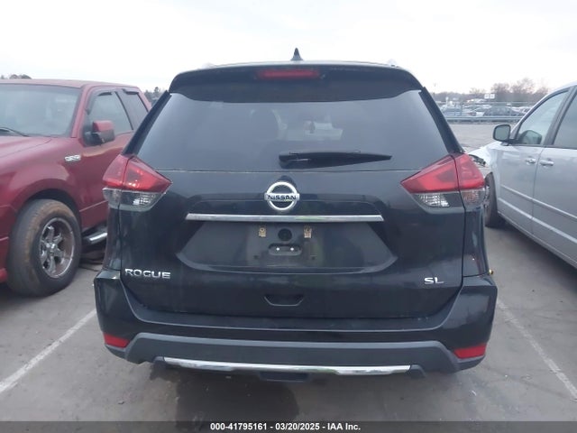 5N1AT2MT2JC809572 Nissan Rogue Sl