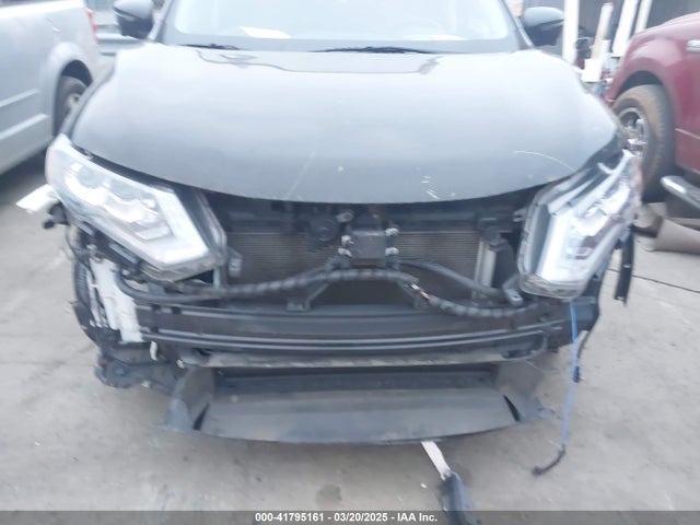 5N1AT2MT2JC809572 Nissan Rogue Sl