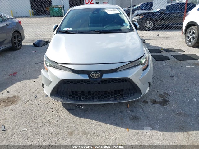 JTDEPRAE1LJ112725 Toyota COROLLA LE