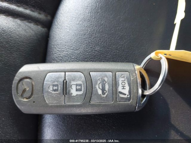 3MZBN1V34JM261565 Mazda Mazda3 Touring