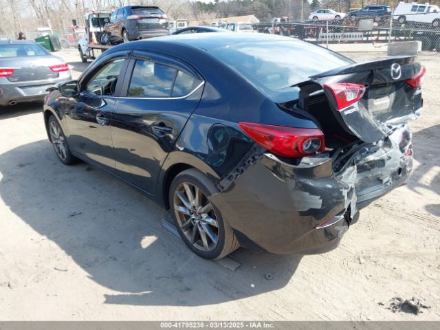3MZBN1V34JM261565 Mazda Mazda3 Touring