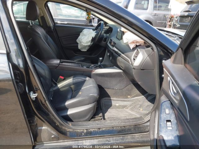 3MZBN1V34JM261565 Mazda Mazda3 Touring