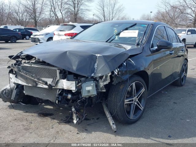 2022 MERCEDES-BENZ A 220 W1K3G4FB1NJ361754 Photo 1