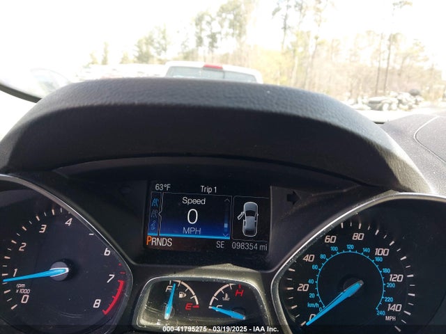 1FMCU0G7XGUA08559 Ford ESCAPE SE