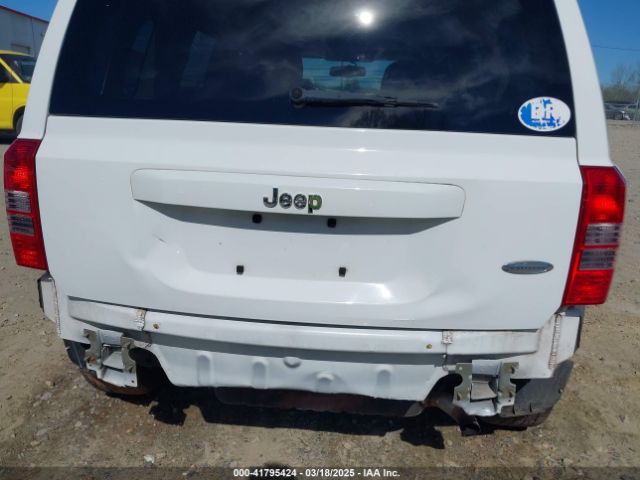 1C4NJPFA0ED646571 Jeep Patriot Latitude