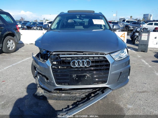 WA1BCCFS1HR011147 Audi Q3 2.0t Premium