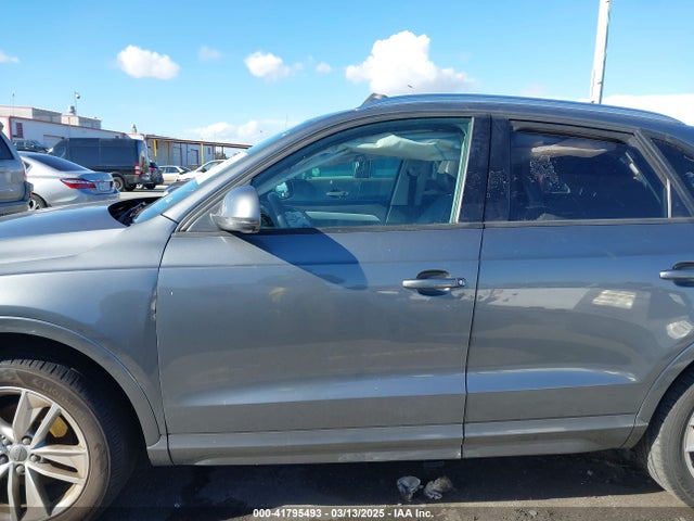 WA1BCCFS1HR011147 Audi Q3 2.0t Premium