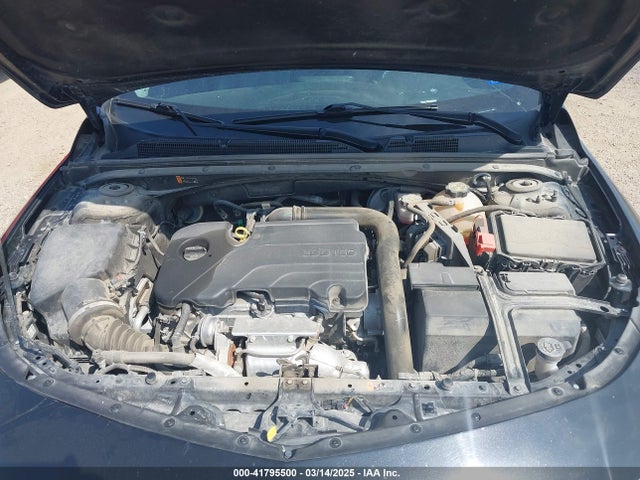1G1ZD5ST8NF206132 Chevrolet Malibu Fwd Lt