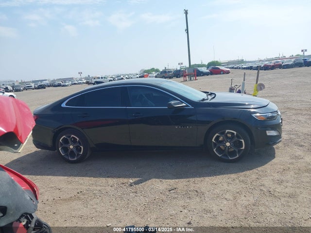 1G1ZD5ST8NF206132 Chevrolet Malibu Fwd Lt