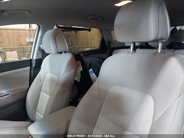 KM8J3CA4XHU376350 Hyundai TUCSON SE