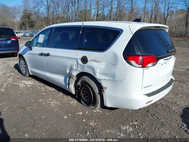 Chrysler PACIFICA L 2018 2C4RC1AG2JR103556 Image 3