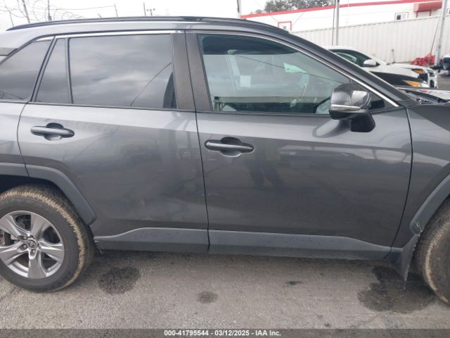 2T3W1RFV4NC179629 Toyota Rav4 Xle