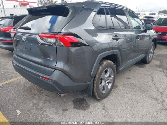 2T3W1RFV4NC179629 Toyota Rav4 Xle