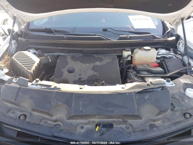 1GNERFKW1KJ312140 Chevrolet Traverse Ls