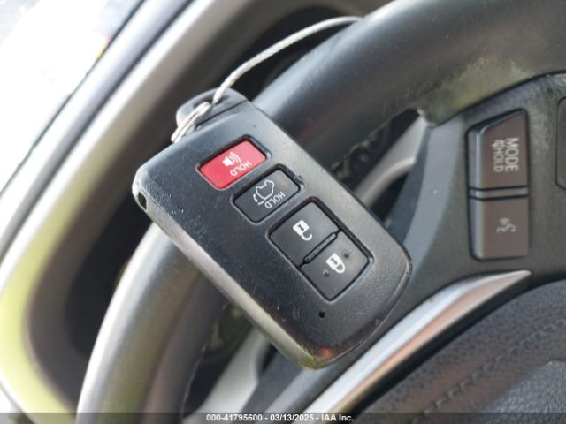 2T3WFREVXJW444002 Toyota Rav4 Xle