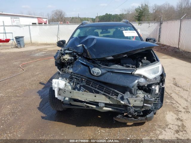 2T3WFREVXJW444002 Toyota Rav4 Xle