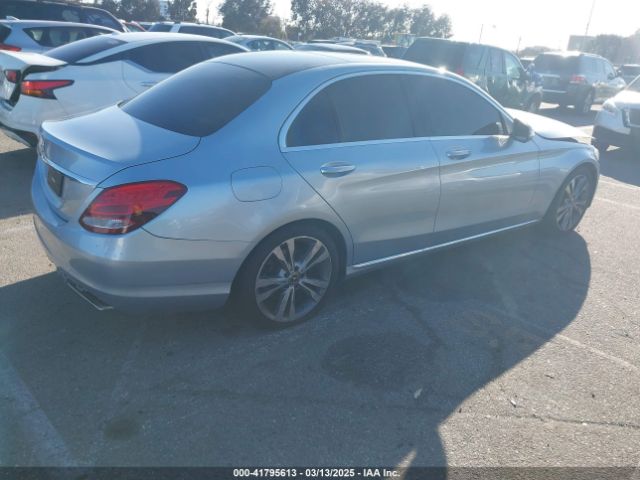 2018 MERCEDES-BENZ C 300 55SWF4JB1JU244077 Photo 3