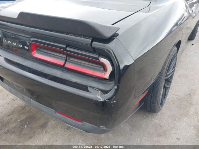 2C3CDZAG9GH107527 Dodge Challenger Sxt
