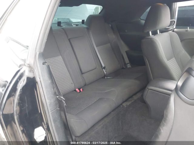 2C3CDZAG9GH107527 Dodge Challenger Sxt