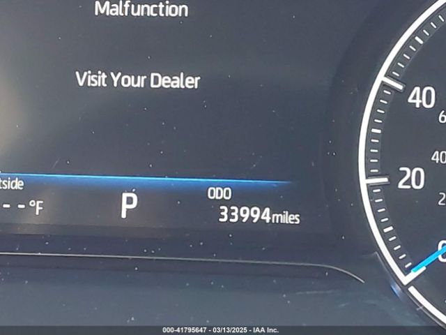 JTEAAAAH3PJ122265 Toyota VENZA LE