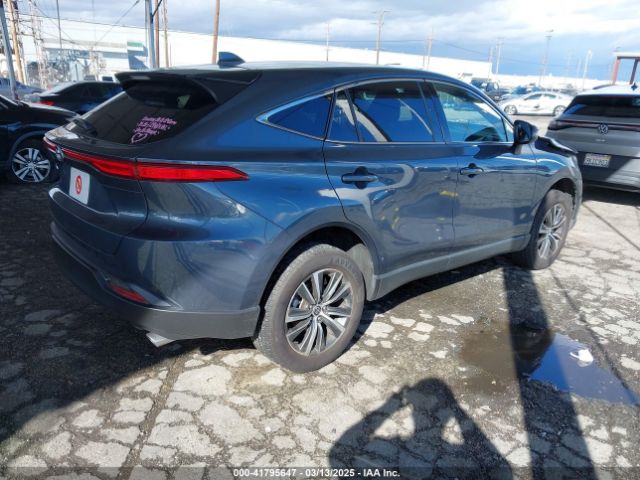 JTEAAAAH3PJ122265 Toyota VENZA LE