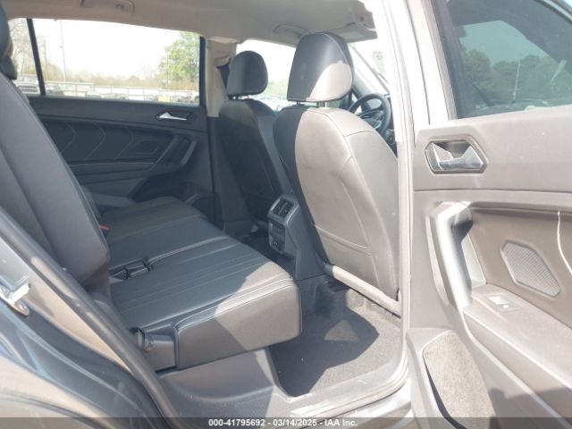 3VV3B7AX1PM082647 Volkswagen Tiguan 2.0t Se