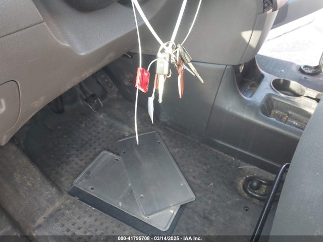 3N6CM0KN7FK698616 Nissan Nv200 S