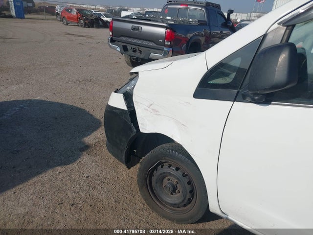 3N6CM0KN7FK698616 Nissan Nv200 S