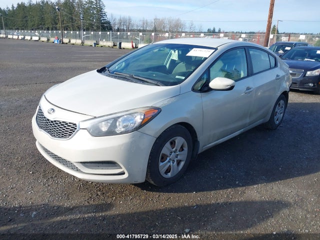 KNAFK4A66F5295094 KIA FORTE LX