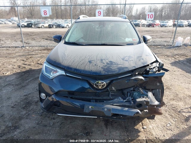 JTMRFREV4JJ232899 Toyota Rav4 Xle